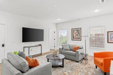 The O'Keeffe-2Nd Floor Boutique Hotel Suite Bentonville Exterior photo